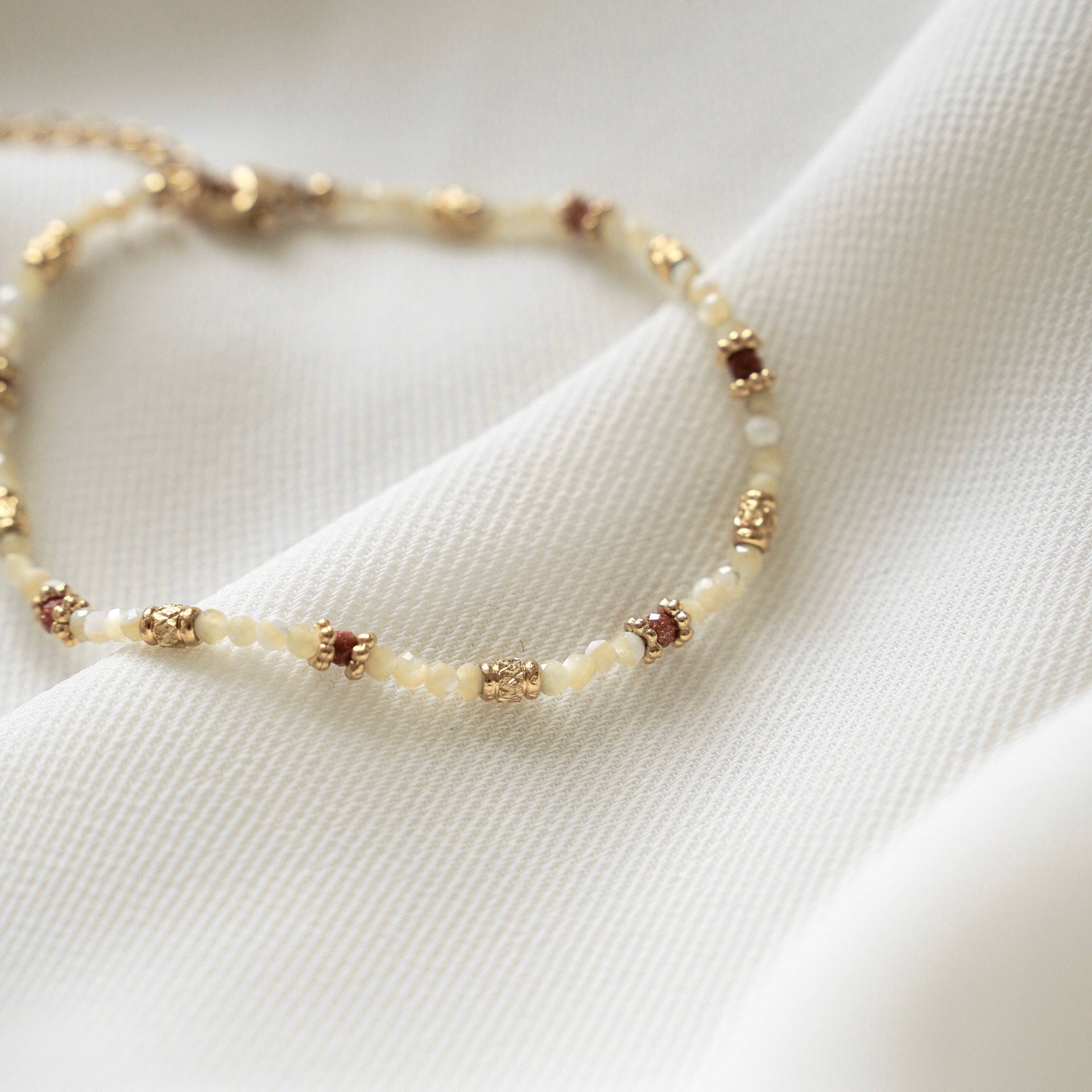 Bracelet perles blanches