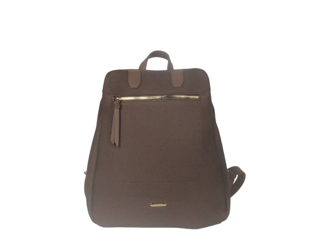 SAC À DOS ANTI-VOL AVEC FERMETURE ÉCLAIR FRONTALE.