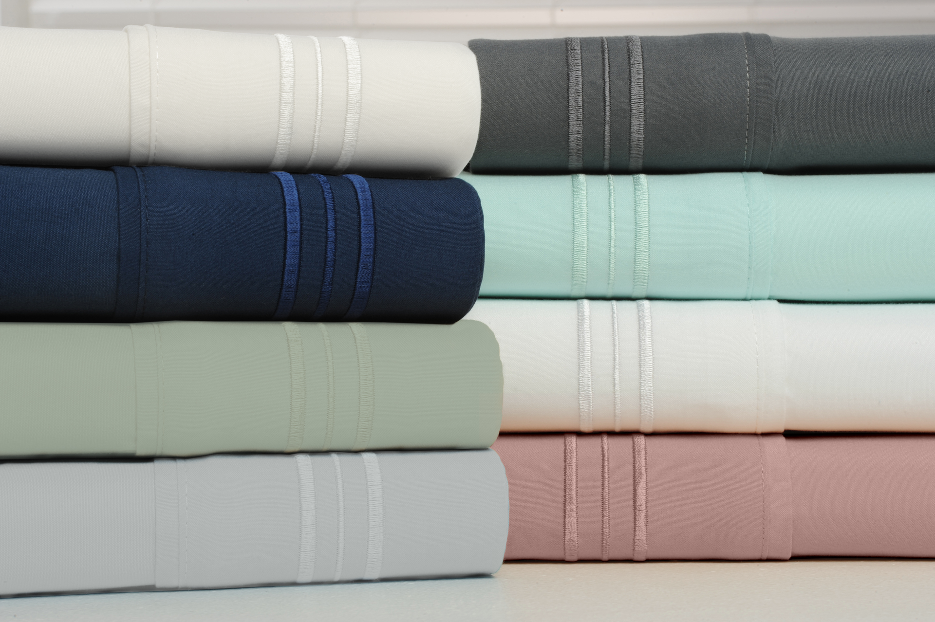 Parure de draps de luxe en bambou 4 pièces avec broderie à 3 lignes