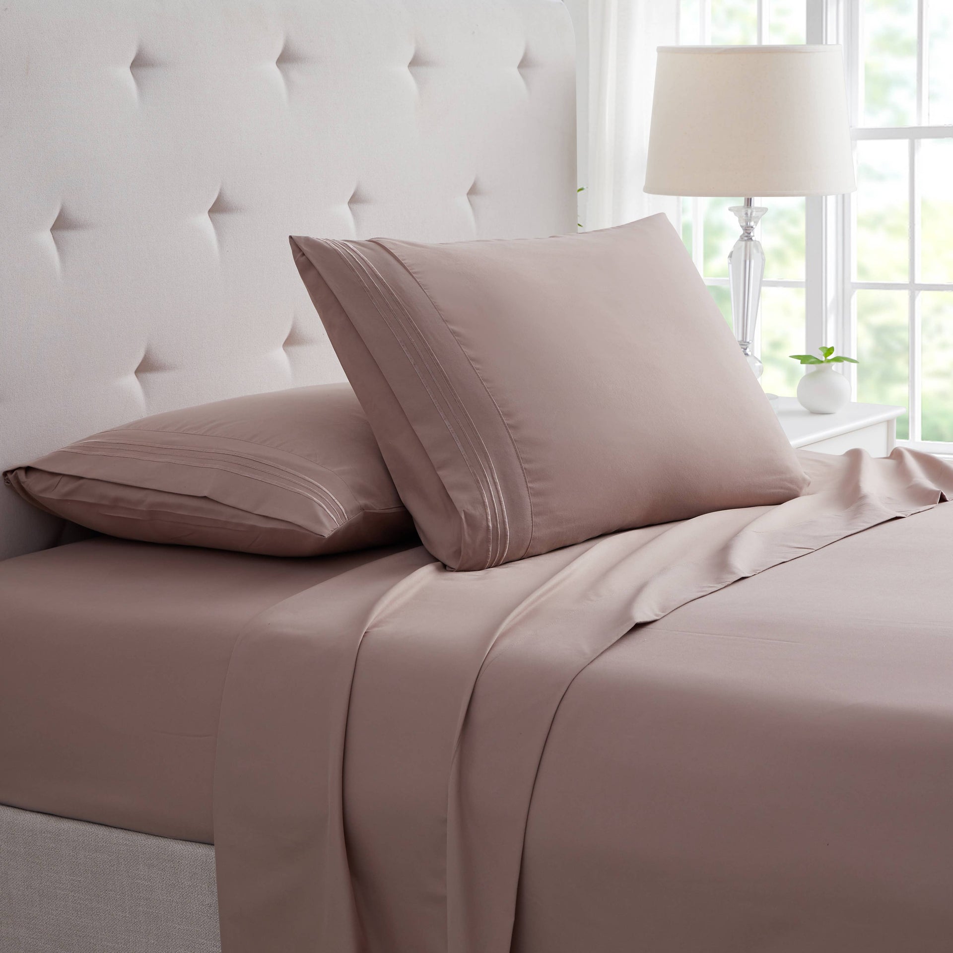 Parure de draps de luxe en bambou 4 pièces avec broderie à 3 lignes