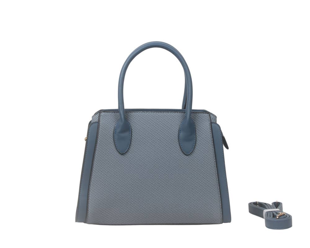 SAC À ÉPAULE AVEC BANDOULIÈRE.
