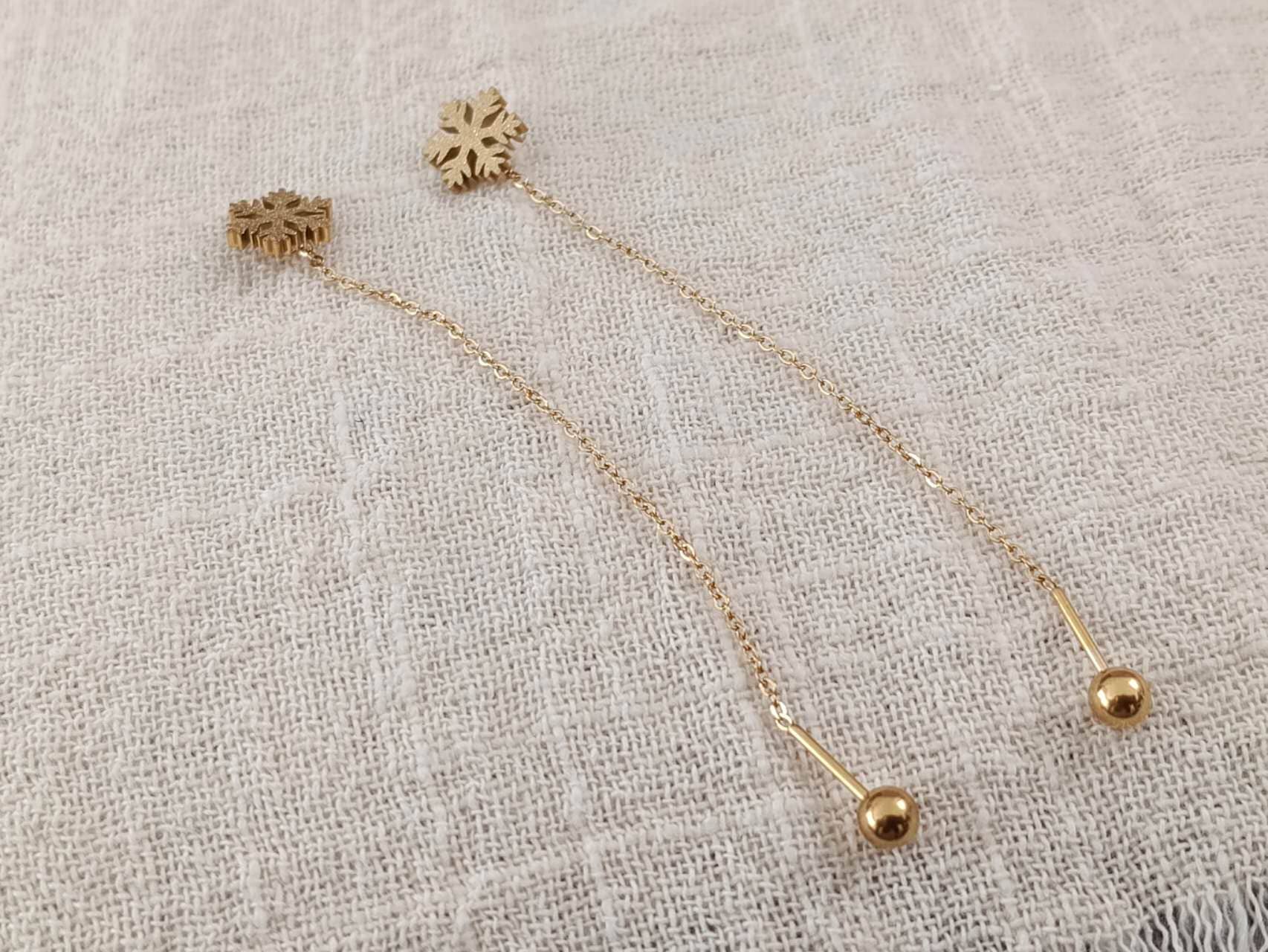 Boucles d'oreilles longues pendantes cœur flocon de neige en acier