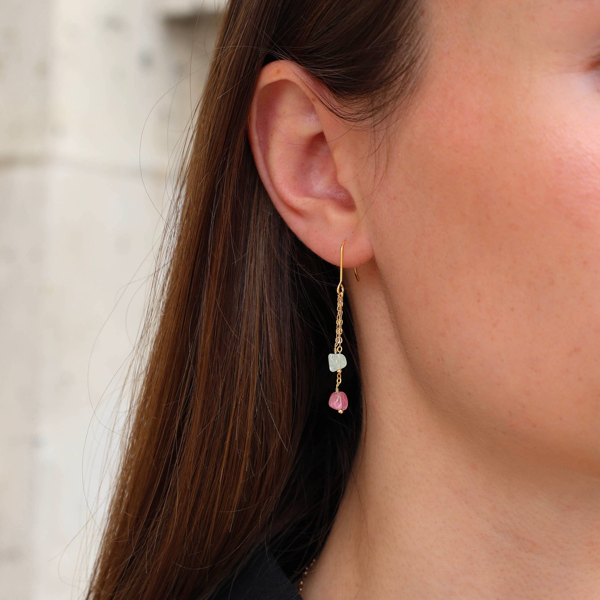 Boucles d'oreilles pendantes chaines pierre tourmaline