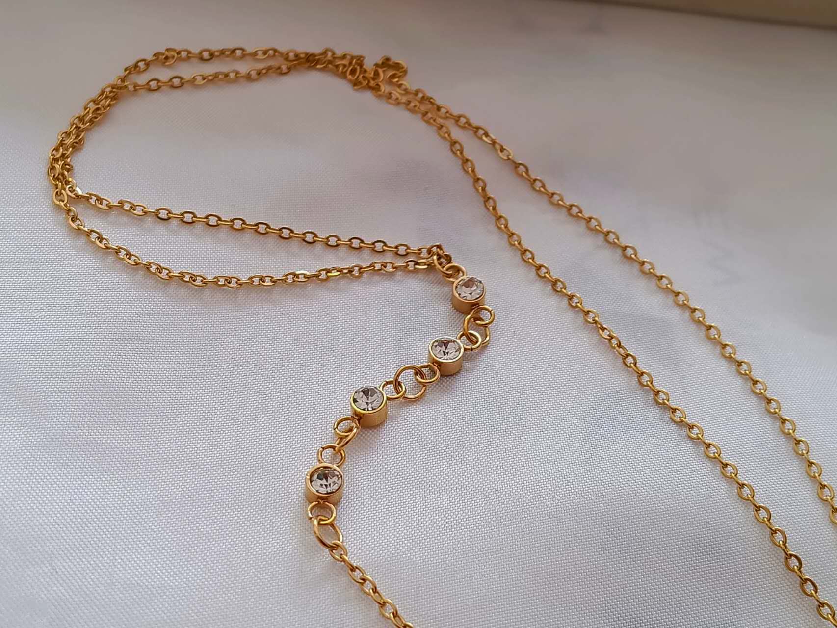 Collier en Y avec pendentif en zircone, acier  Plaqué Or 18K
