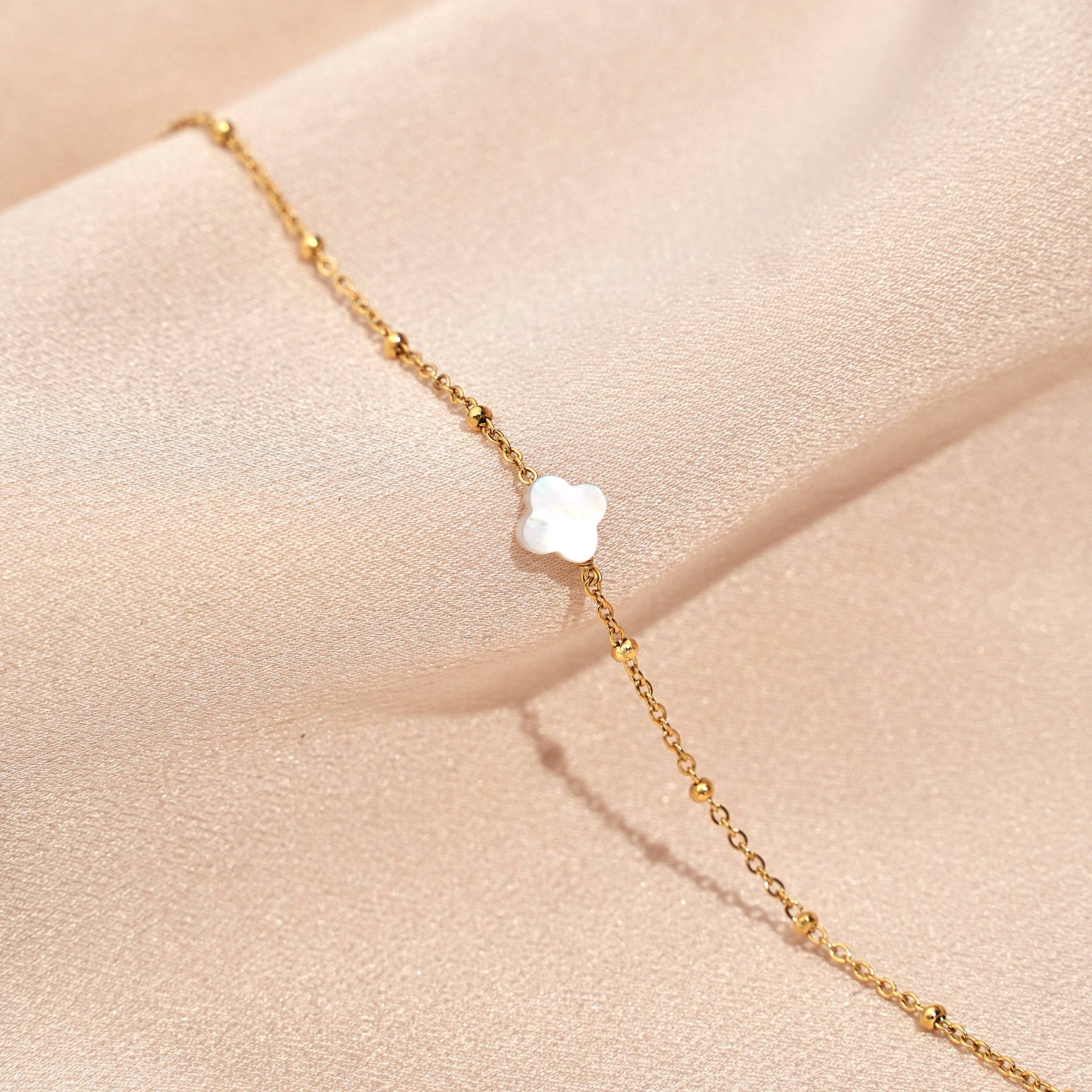 Bracelet trèfle blanc